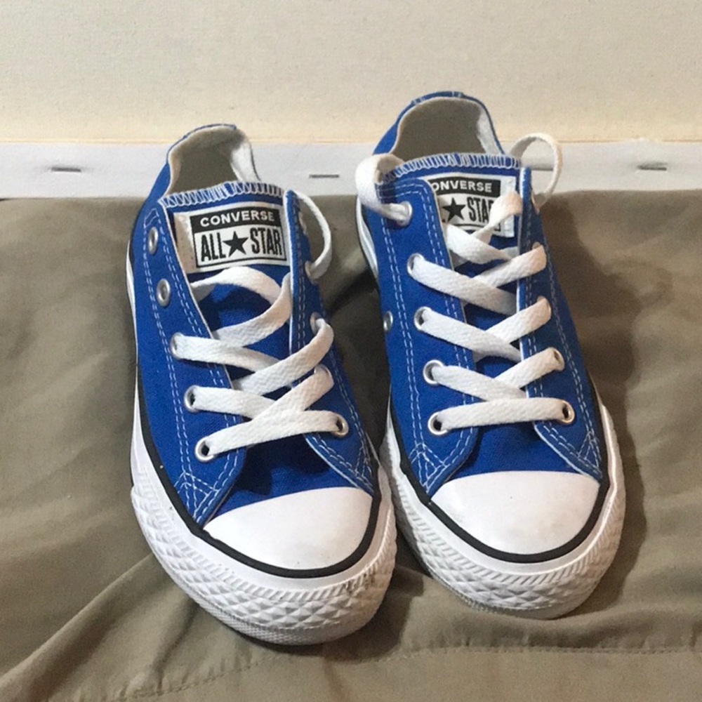 Kids converse shoes